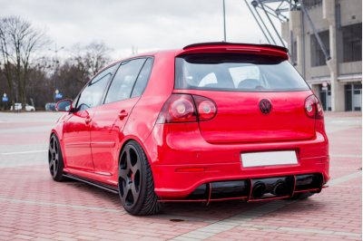 Накладка сплиттер на задний бампер на Volkswagen Golf V R32